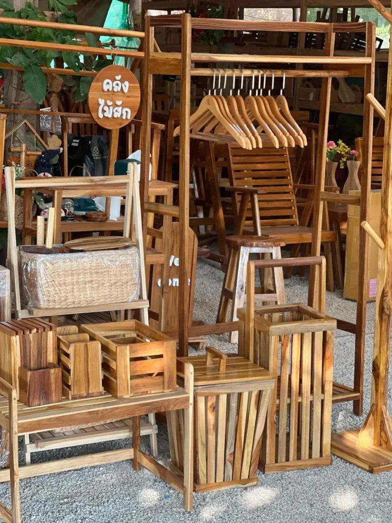 แต่งบ้านด้วยเฟอร์นิเจอร์ไม้สัก งบไม่บาน แต่อยู่ได้นาน