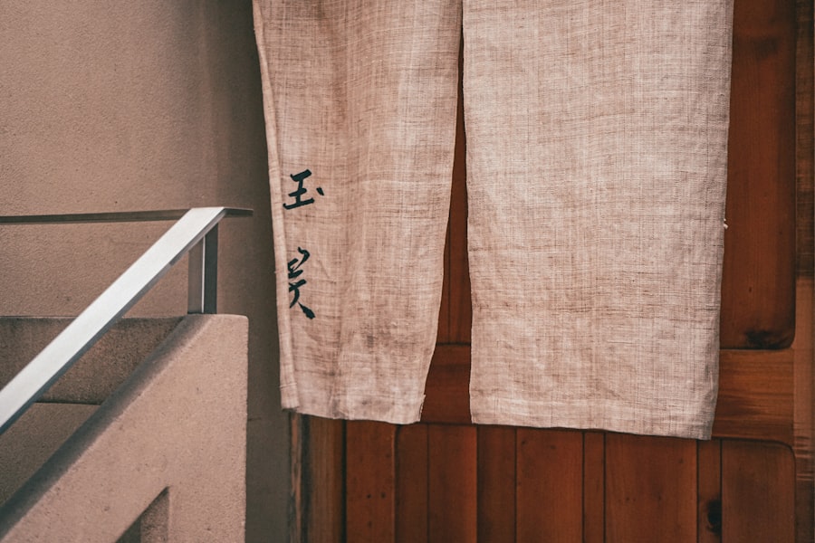 Japanese-style curtain rod